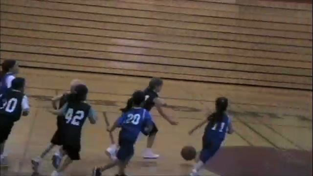 Tess steal and a basket
